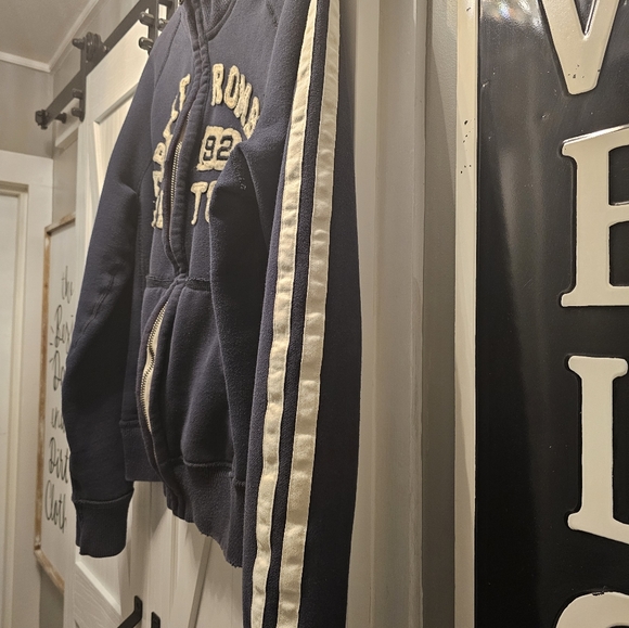 A&F 1982 Men's Large Navy Blue Logo Jacket. - Picture 3 of 3